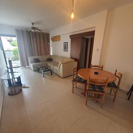 Nice Holiday Apartment Пафос Экстерьер фото